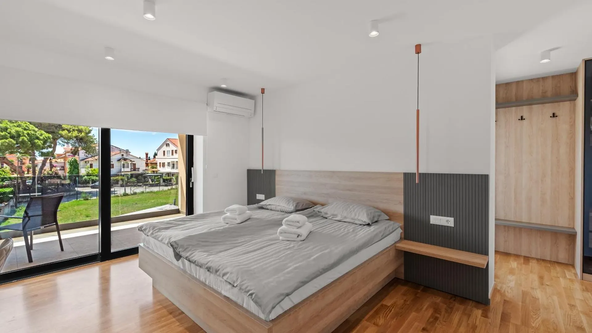 Villa Domenica Medelina 5. City Center, Pool, Jacuzzi, Sauna Rovinj Croatia