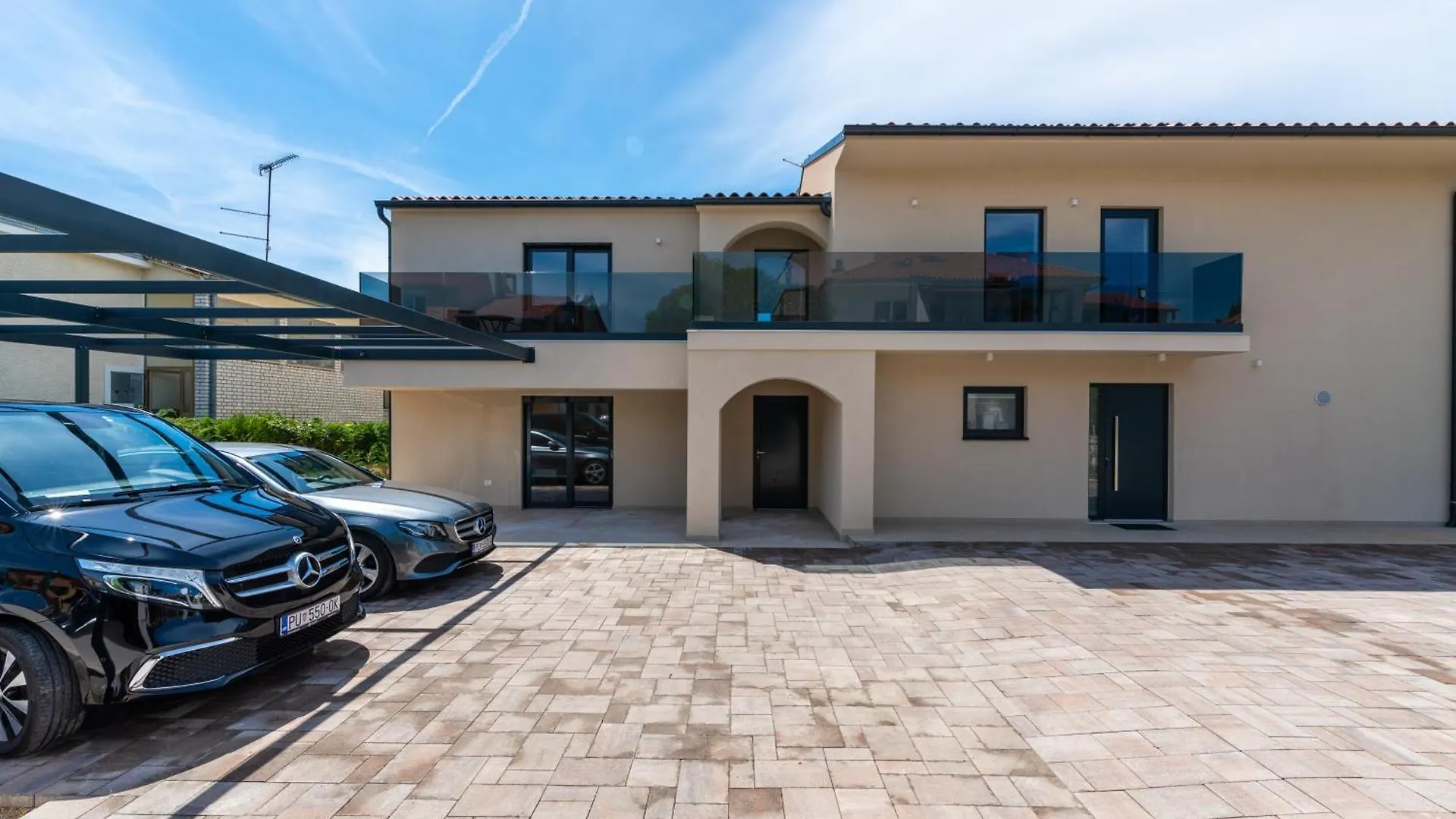 Villa Domenica Medelina 5. City Center, Pool, Jacuzzi, Sauna Rovinj 0*,  Croatia